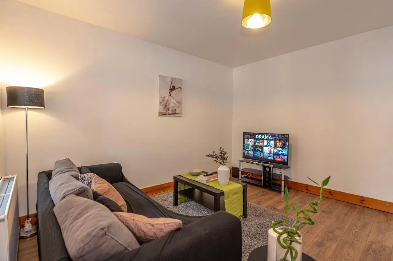 Holiday home Beautiful 4 Bedrooms House, 7 Walk To Train Station Plumstead