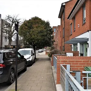 4 Bedroom House London